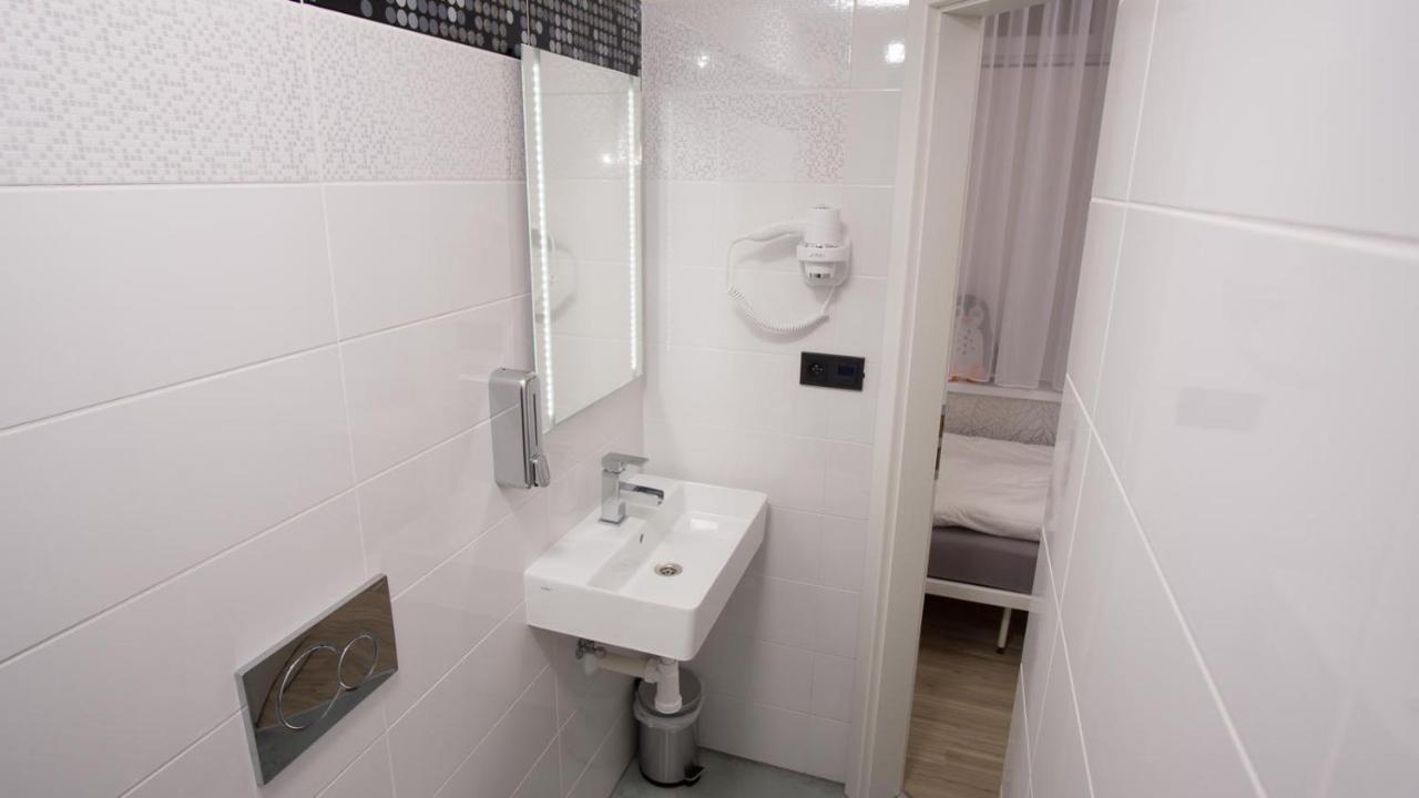 Apartament Continents Nearby Main Train And Bus Station *